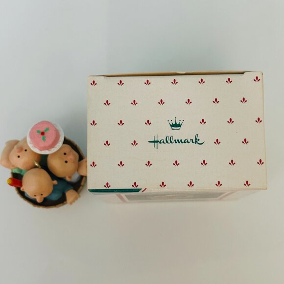 Vintage Hallmark Keepsake Ornament Three Men In A Tub 1987 - Picture 9 of 9